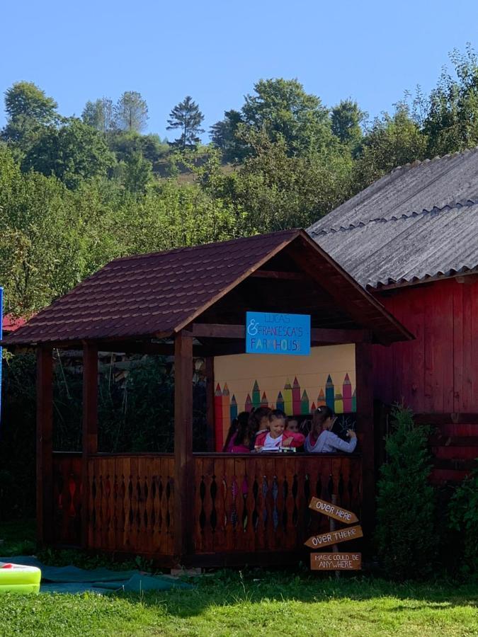 Pensiunea Simi Majszin Kültér fotó