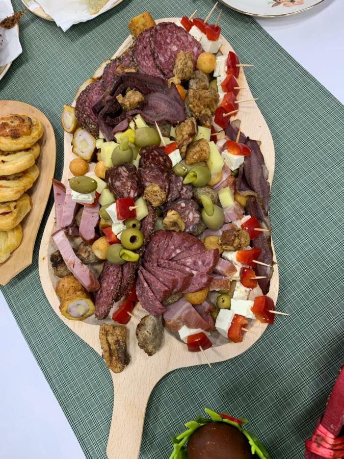 Pensiunea Simi Majszin Kültér fotó